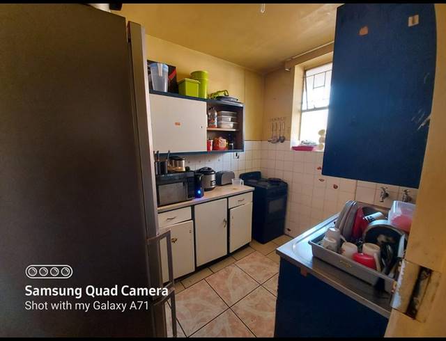 2 BEDROOM APARTMENT FOR SALE IN SUNNYSIDE